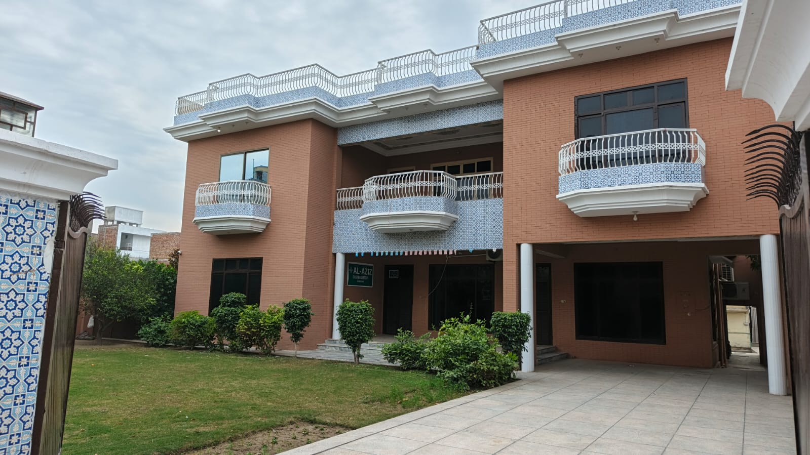 AL AZIZ DISTRIBUTOR head office in Shamsabad Colony, Multan